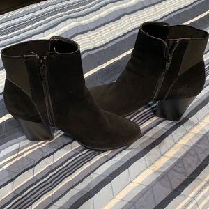 Suede black ankle high boots (Black) 6 1/2